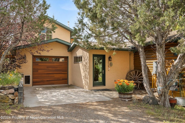 view of front of house featuring a garage