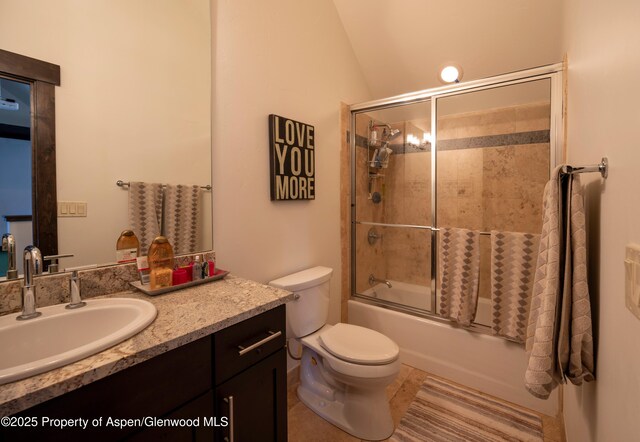 498 Red Cliff Cir, Glenwood Springs, CO 81601 - full bath featuring enclosed tub / shower combo, vanity, and toilet