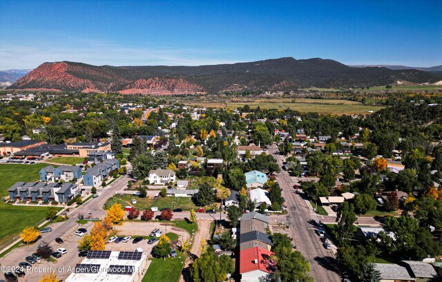 bird's eye view featuring a mountain view