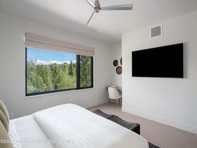 bedroom featuring carpet floors and ceiling fan