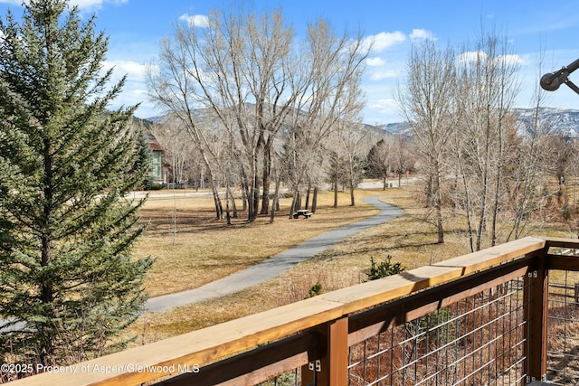 view of yard with a mountain view