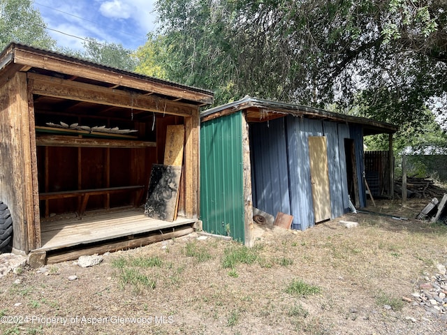 view of outbuilding