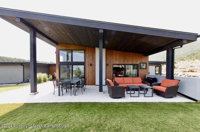 view of patio with outdoor lounge area