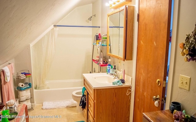 337 E 5 Th St, Rifle, CO 81650 - full bath featuring vanity, shower / bath combo, and lofted ceiling