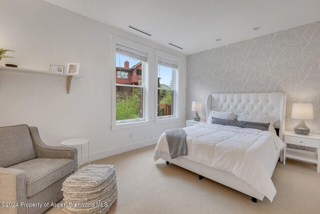 bedroom with carpet flooring