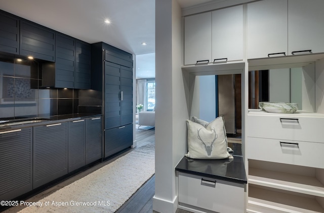 kitchen with backsplash