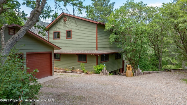 912 Red Mountain Dr, Glenwood Springs, CO 81601 - view of front facade featuring dirt driveway