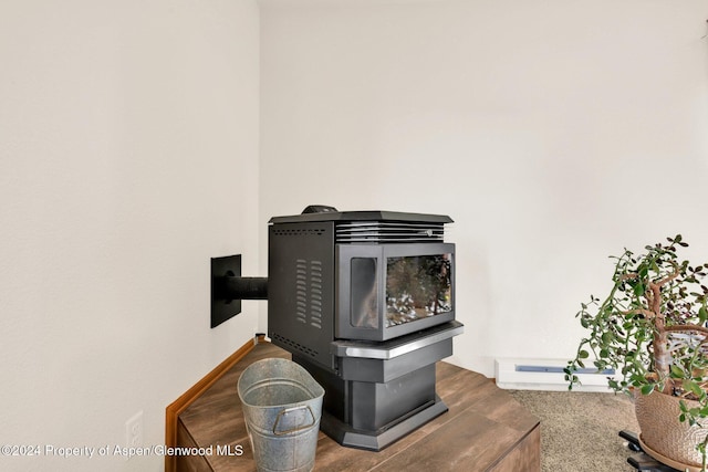 room details featuring hardwood / wood-style floors