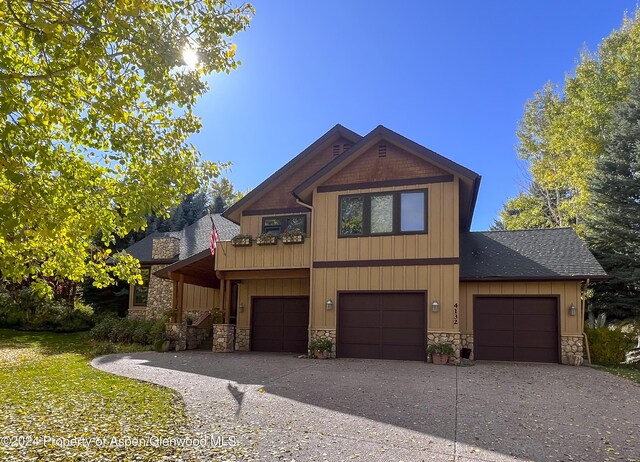 view of front of house featuring a garage