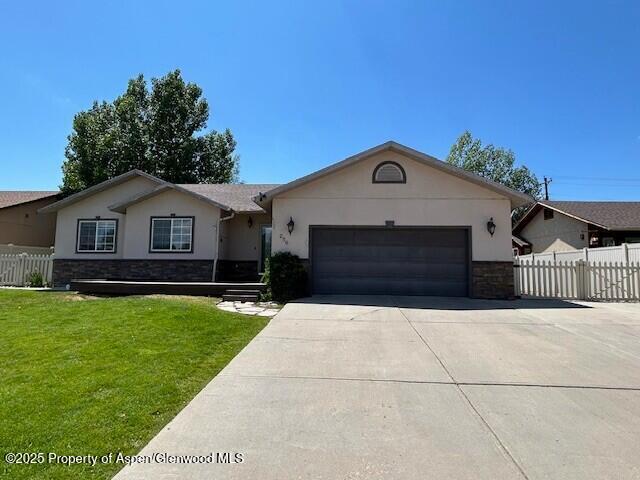 286 Bilsing St, Craig, CO 81625 - photo 1