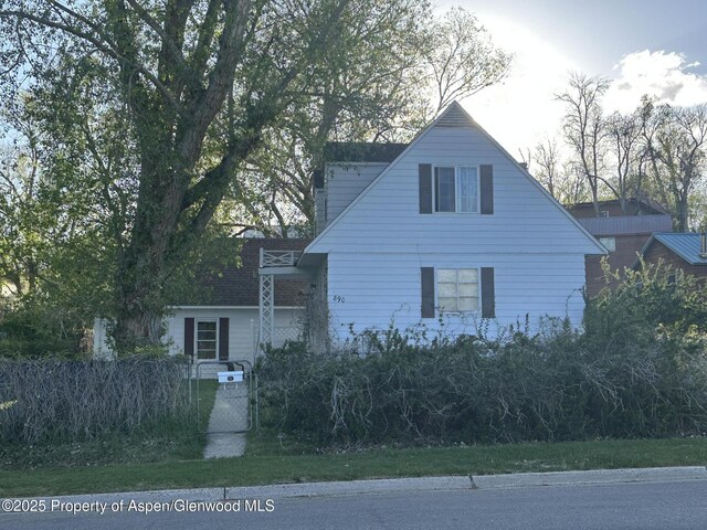 890 Breeze St, Craig, CO 81625 - view of front facade featuring a fenced front yard and a gate