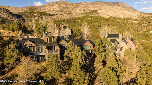 bird's eye view featuring a mountain view