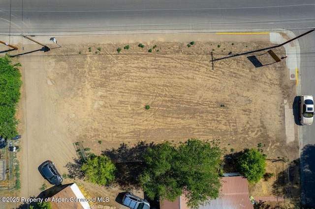 403 Tucker St, Craig, CO 81625 - photo 2