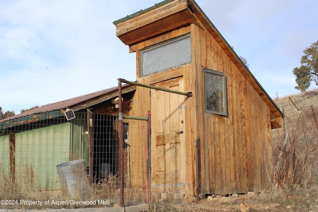 view of outbuilding