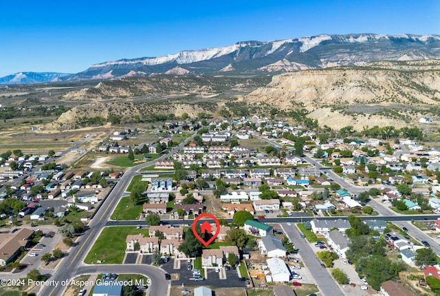 bird's eye view featuring a mountain view