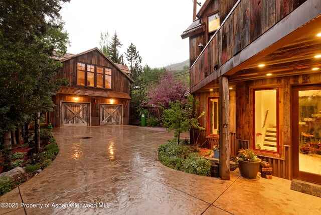 71 Smuggler Grv, Aspen, CO 81611 - garage with concrete driveway