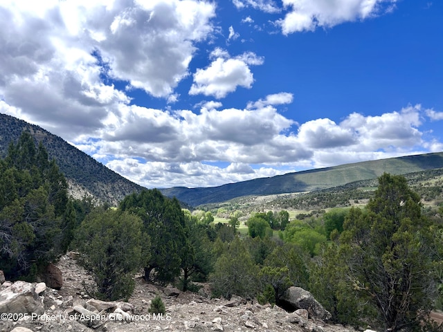 5621 Sweetwater Rd, Gypsum, CO 81637 - photo 2