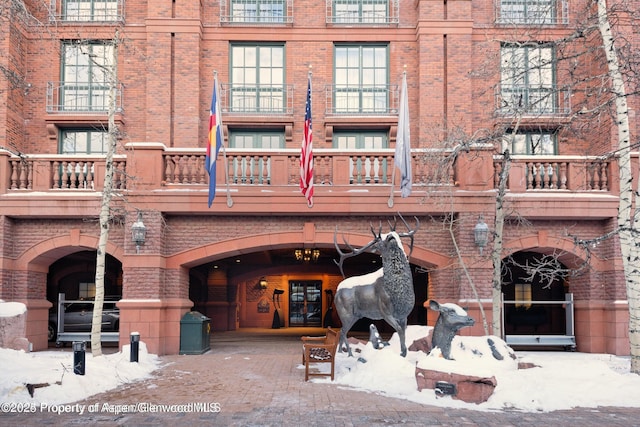 315 E Dean St Unit B30, Aspen, CO 81611 - view of snow covered building