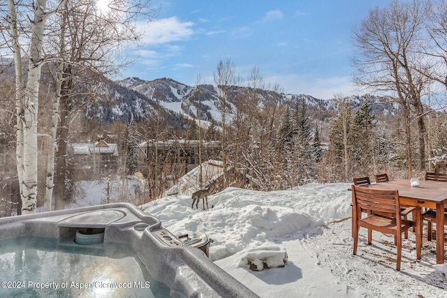 property view of mountains