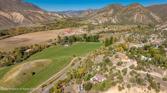 bird's eye view with a mountain view