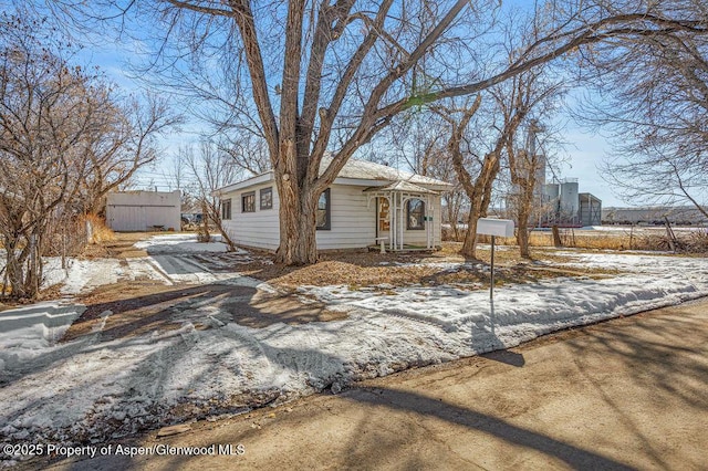 view of front of house with fence