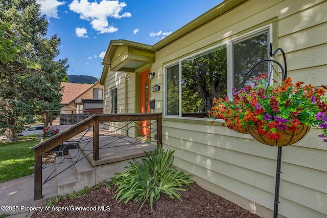 1114 Blake Ave, Glenwood Springs, CO 81601 - doorway to property