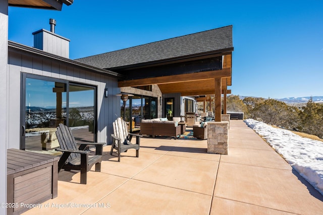 view of patio featuring an outdoor hangout area