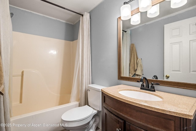 full bath featuring vanity, toilet, and shower / tub combo with curtain