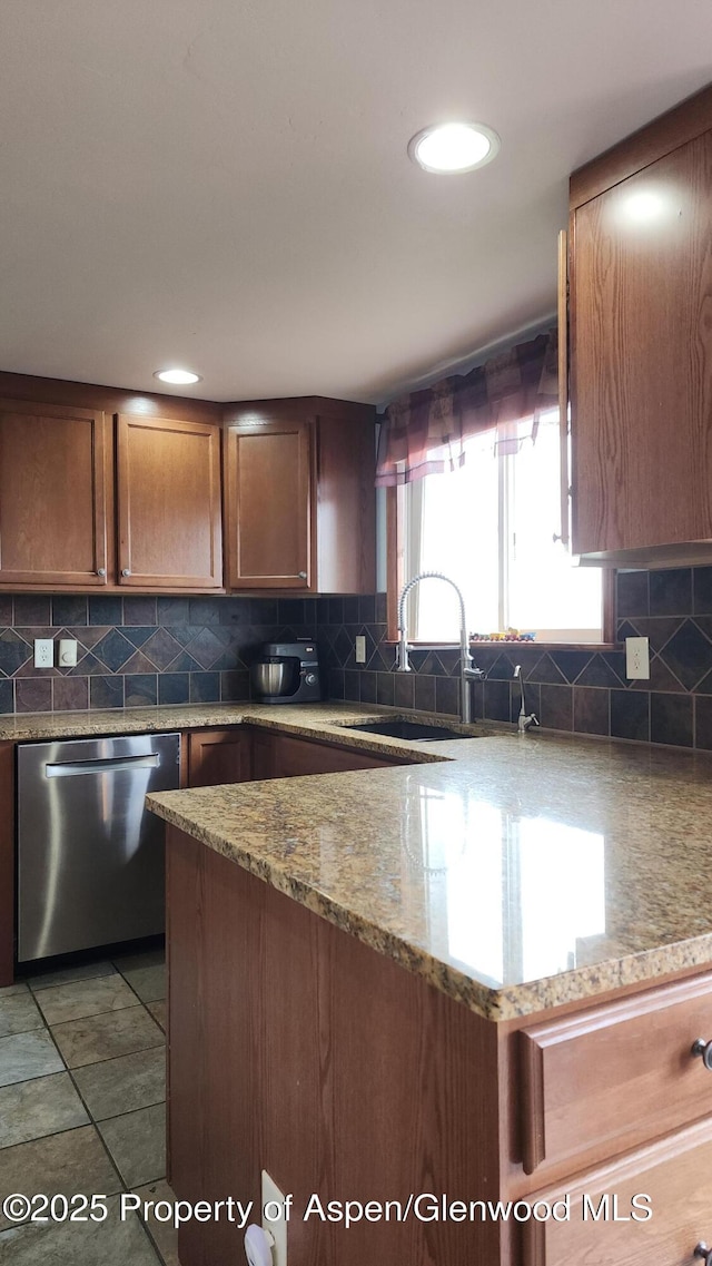 3294 County Road 103, Craig, CO 81625 - living room featuring light wood finished floors and recessed lighting