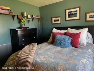 352 Lake View Rd, Hayden, CO 81639 - bedroom featuring vaulted ceiling