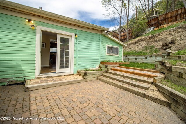 824 Lincoln Ave, Glenwood Springs, CO 81601 - exterior space with fence