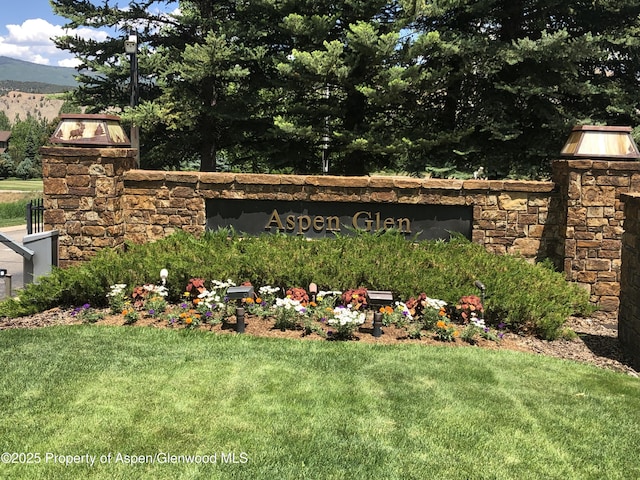 115 Sundance Trl, Carbondale, CO 81623 - community sign featuring a lawn and a mountain view