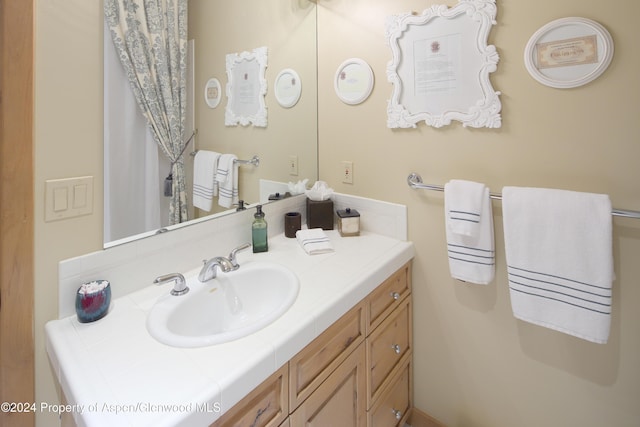 bathroom with vanity