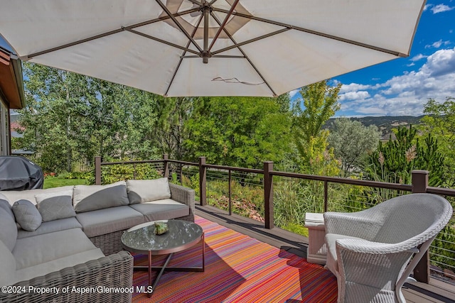 64 White Peaks Ln, Glenwood Springs, CO 81601 - deck featuring an outdoor hangout area
