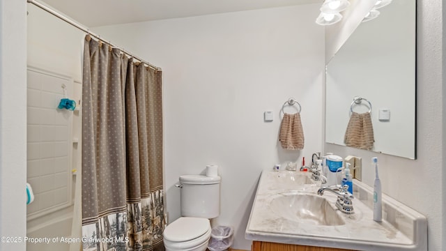 1300 Johnson Way, Craig, CO 81625 - full bath featuring double vanity and shower / tub combo with curtain