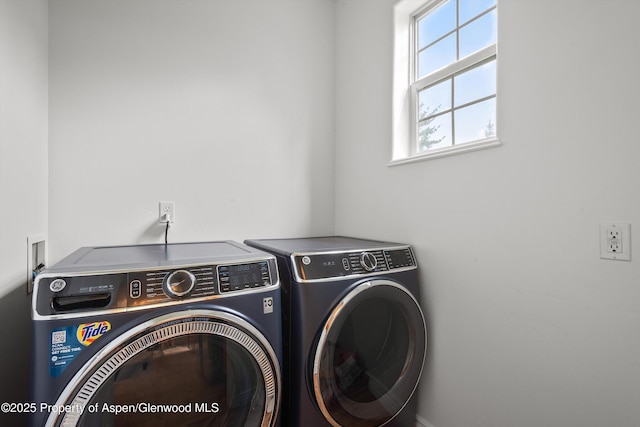 121 Ranch Creek Ln, Carbondale, CO 81623 - washroom with washing machine and dryer