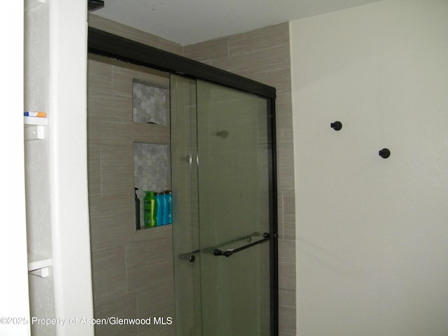 1558 E 12th St, Rifle, CO 81650 - full bathroom featuring a shower stall
