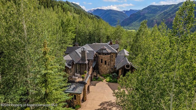 exterior space with a mountain view