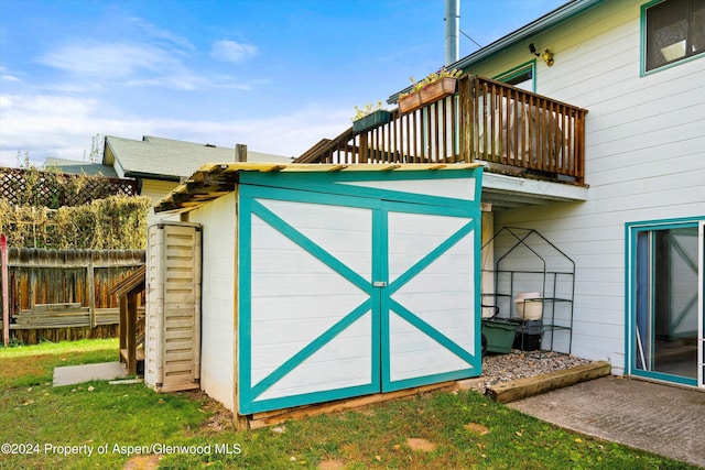 view of outbuilding