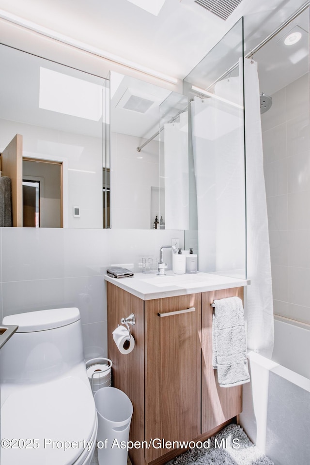 210 E Cooper Ave Unit 3G, Aspen, CO 81611 - full bath with shower / tub combo, vanity, and toilet