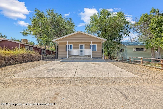627 Lake St, Rangely, CO 81648 - bungalow featuring covered porch