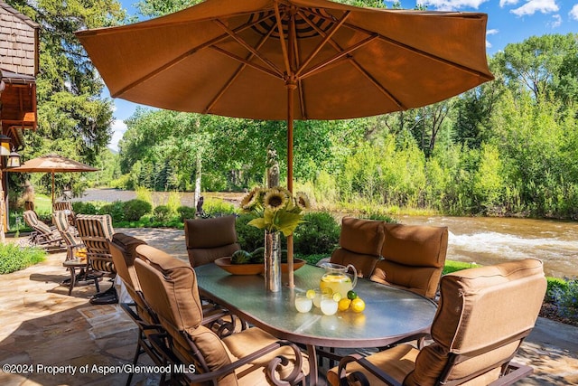 view of patio / terrace featuring an outdoor living space