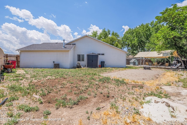 473 Robin Ct, Grand Junction, CO 81504 - back of property with a shed
