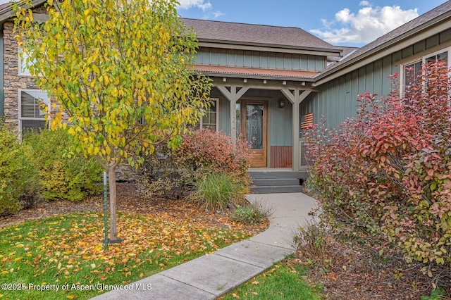 view of property entrance