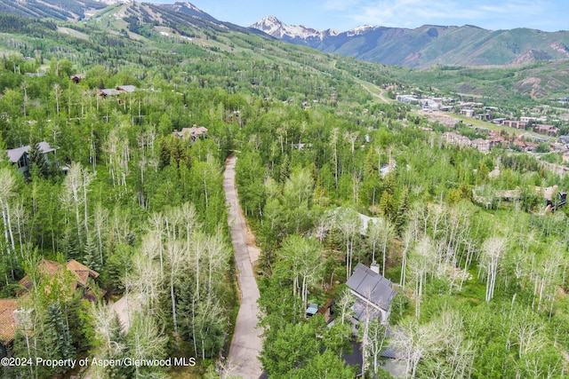 bird's eye view with a mountain view