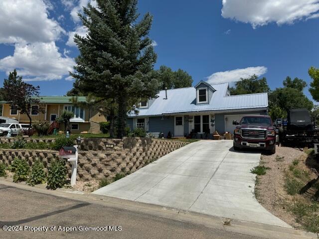 935 Herring Cir, Craig, CO 81625 - photo 1