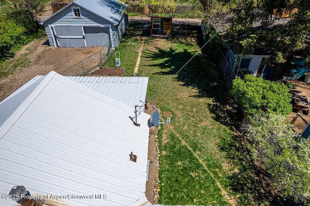 aerial view of property and surrounding area