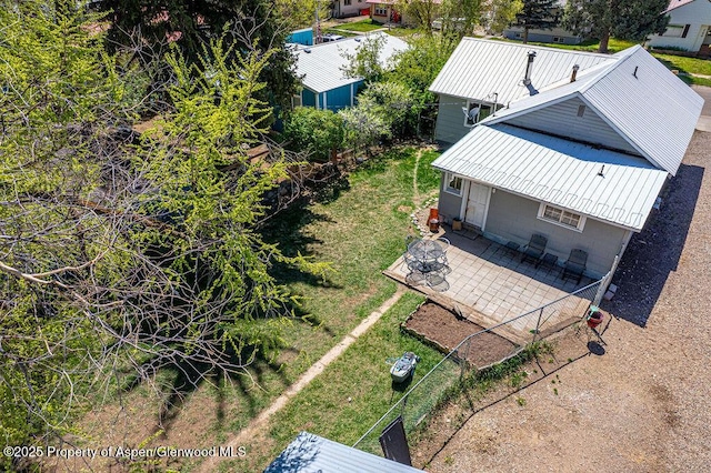 aerial view of property and surrounding area