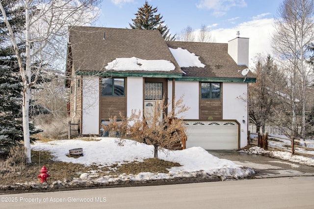 view of front of house featuring a garage