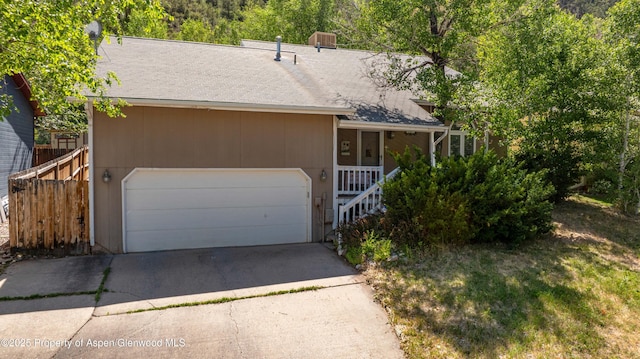 905 Meadow Run, Glenwood Springs, CO 81601 - view of front of property featuring driveway